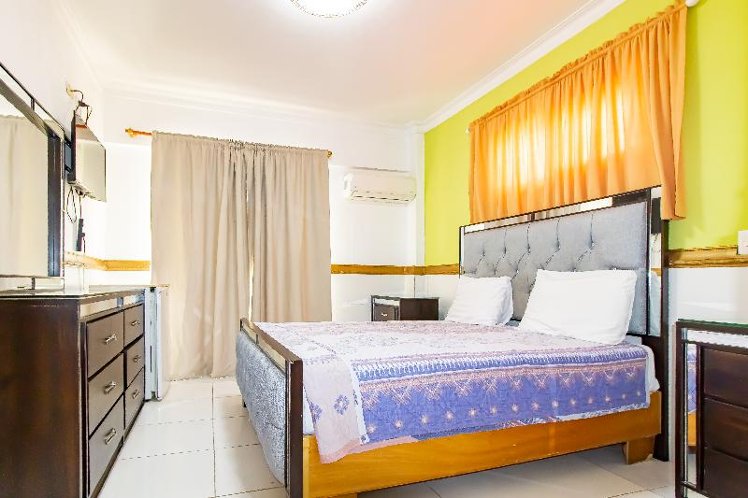 SINGLE STANDARD Room