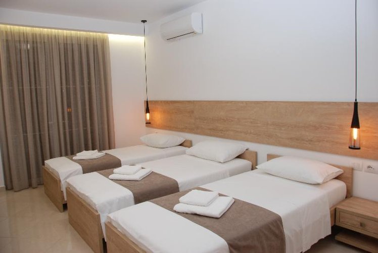 TRIPLE SEA VIEW Room
