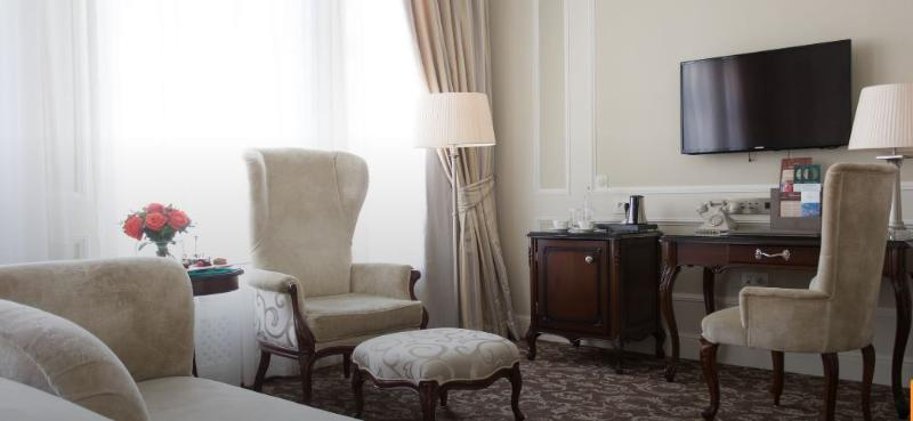 DOUBLE SINGLE USE DELUXE Room