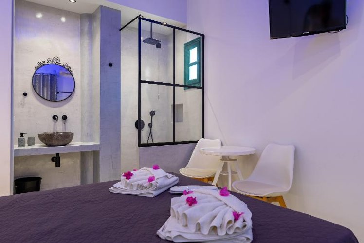 DOUBLE STANDARD Room