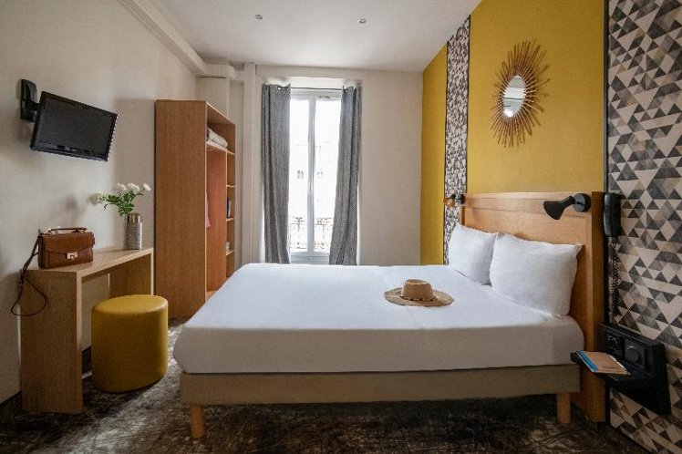 DOUBLE STANDARD Room