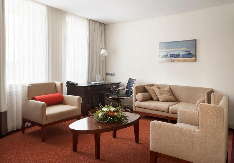 SUITE BUSINESS Room