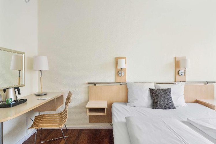 DOUBLE STANDARD Room