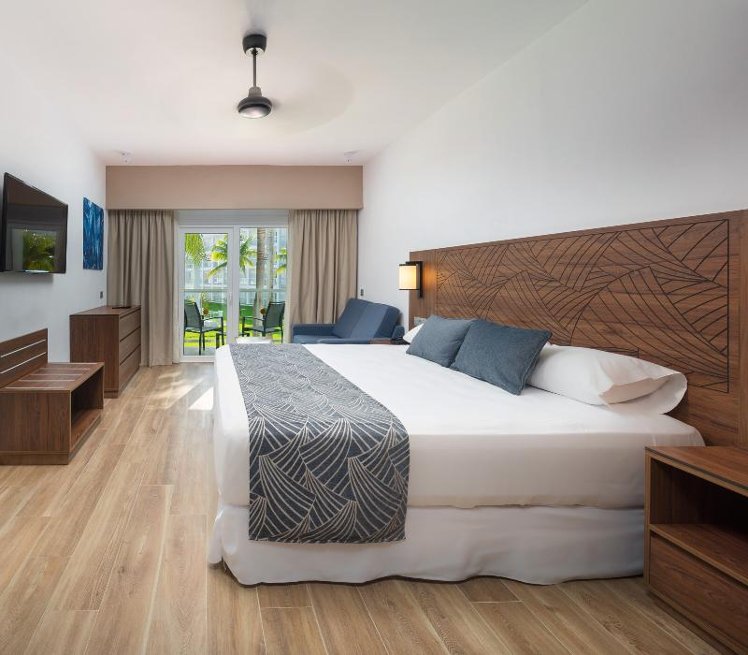 DOUBLE GARDEN VIEW Room