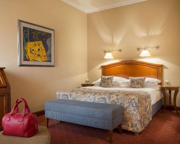 DOUBLE SUPERIOR Room