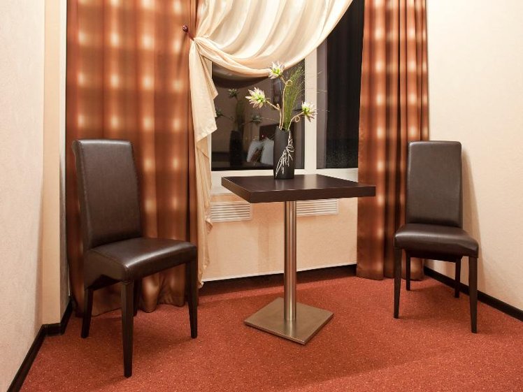 DOUBLE BUSINESS Room