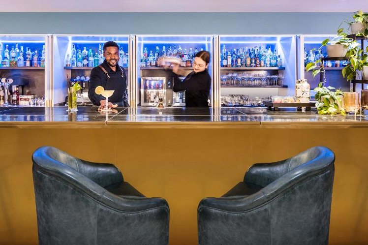 Bar