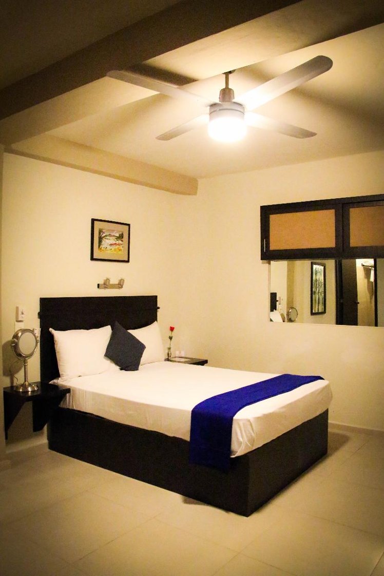 SINGLE STANDARD Room