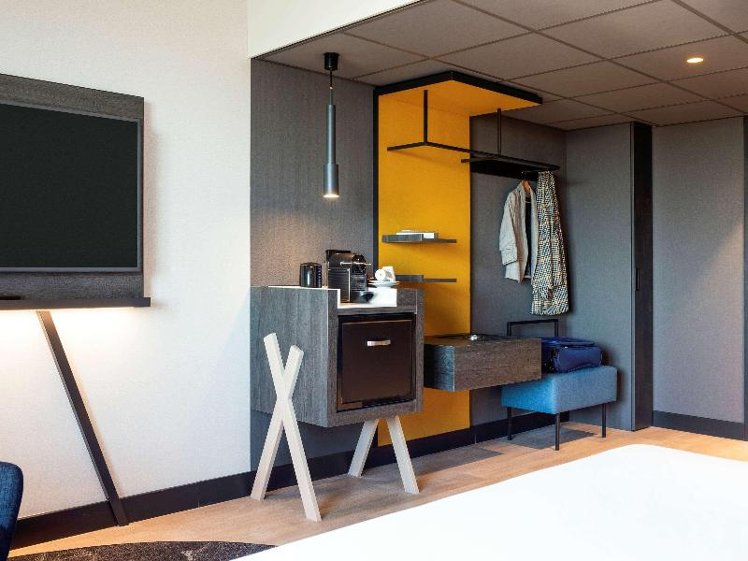 DOUBLE STANDARD Room