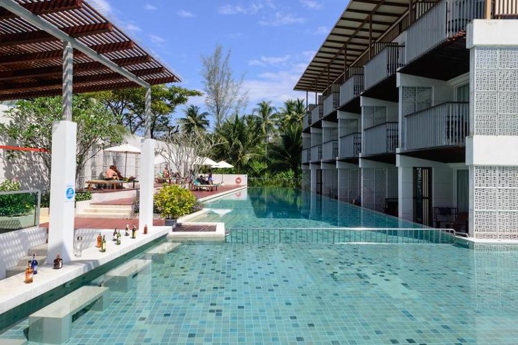 The Briza Beach Resort Khaolak
