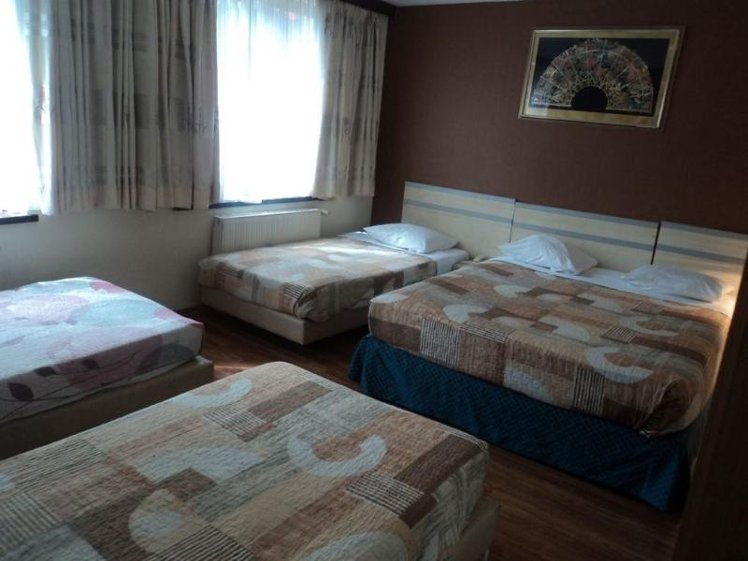 QUADRUPLE STANDARD Room