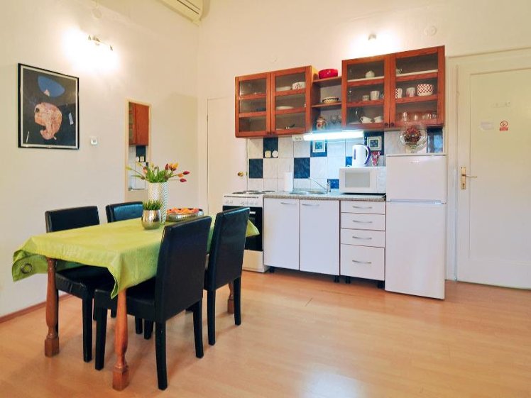 Klarina Apartments