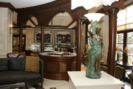 Rocks Hotel