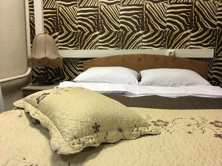 SINGLE STANDARD Room