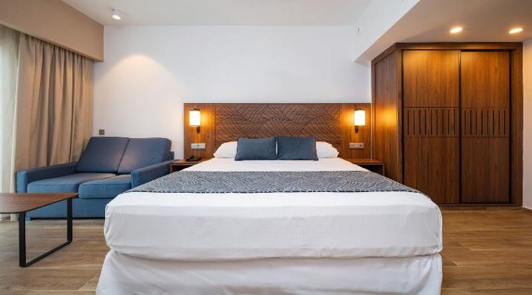 DOUBLE GARDEN VIEW Room