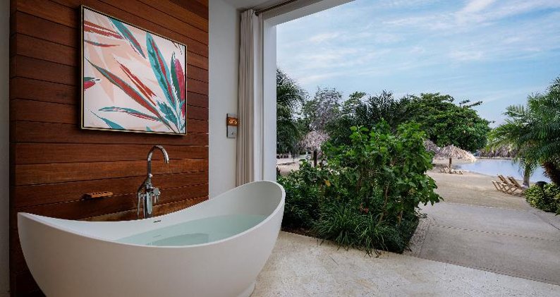 SUITE BEACH FRONT Room