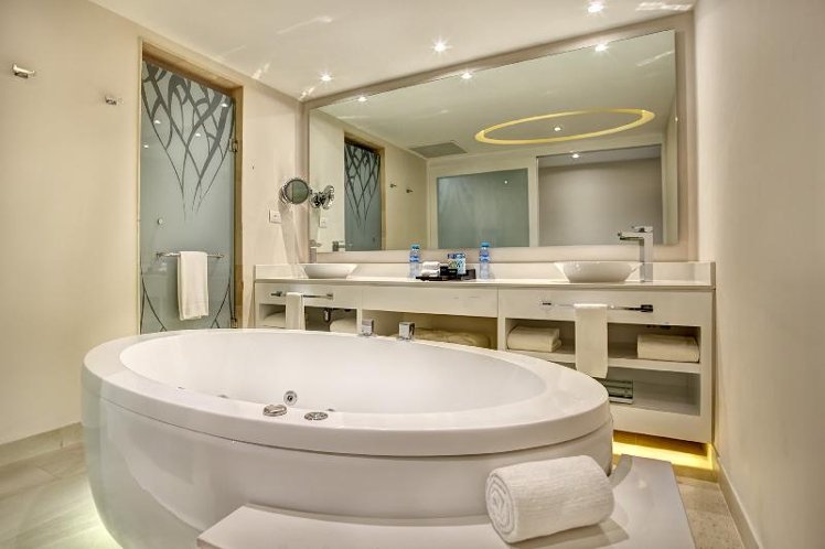 JUNIOR SUITE DELUXE Room