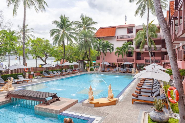 Seaview Patong Hotel