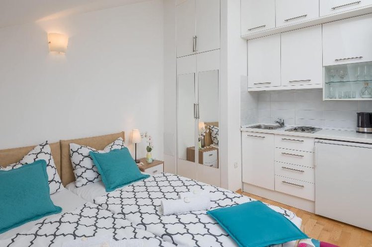 DOUBLE SUPERIOR Room
