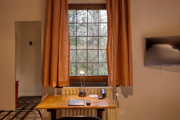 SINGLE STANDARD Room