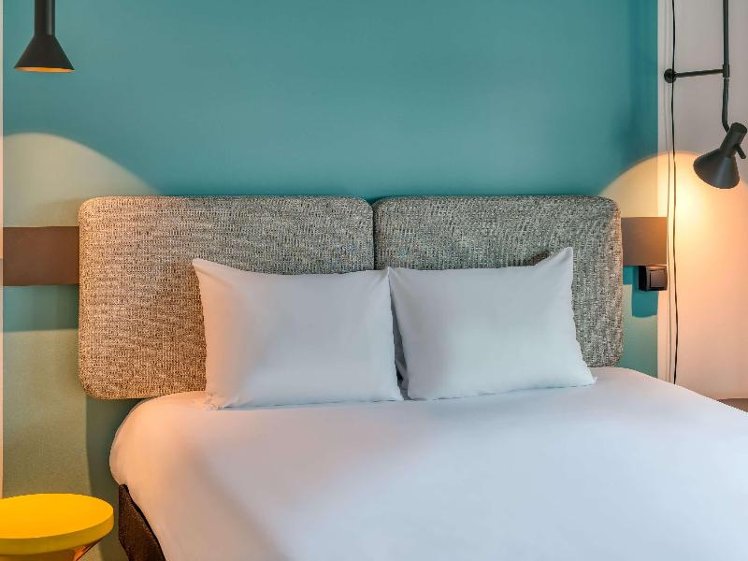 DOUBLE WITH DOUBLE BED Room