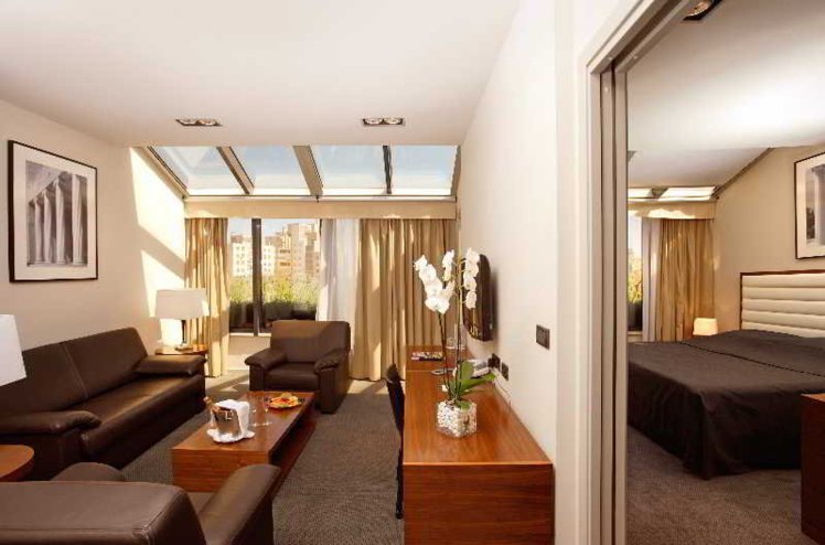 Atrium Hotel