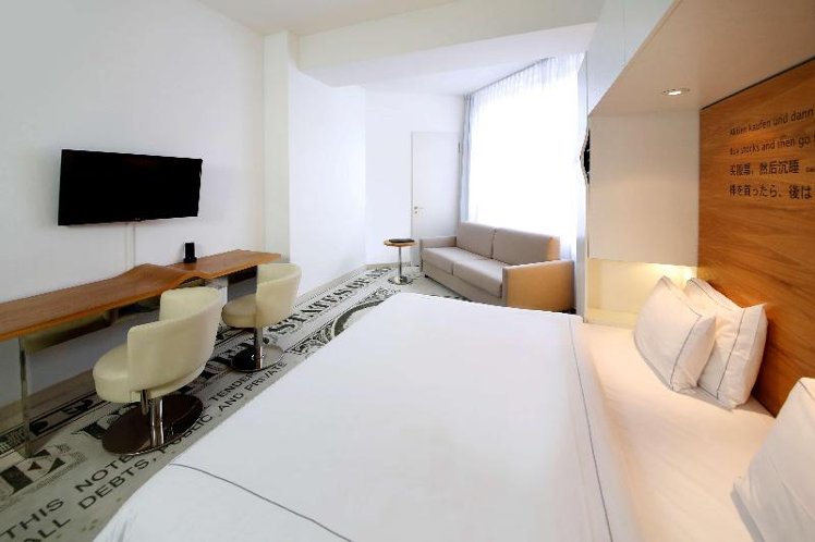 JUNIOR SUITE KING SIZE BED Room