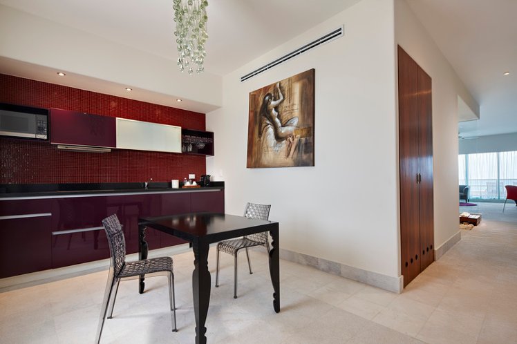 SUITE DELUXE WITH JACUZZI Room