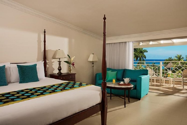 JUNIOR SUITE CLUB OCEAN VIEW Room