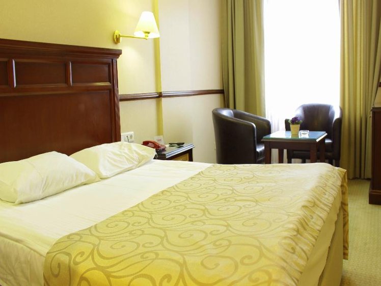 SINGLE STANDARD Room