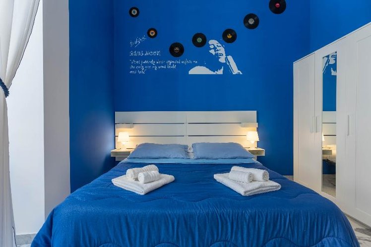 DOUBLE STANDARD Room