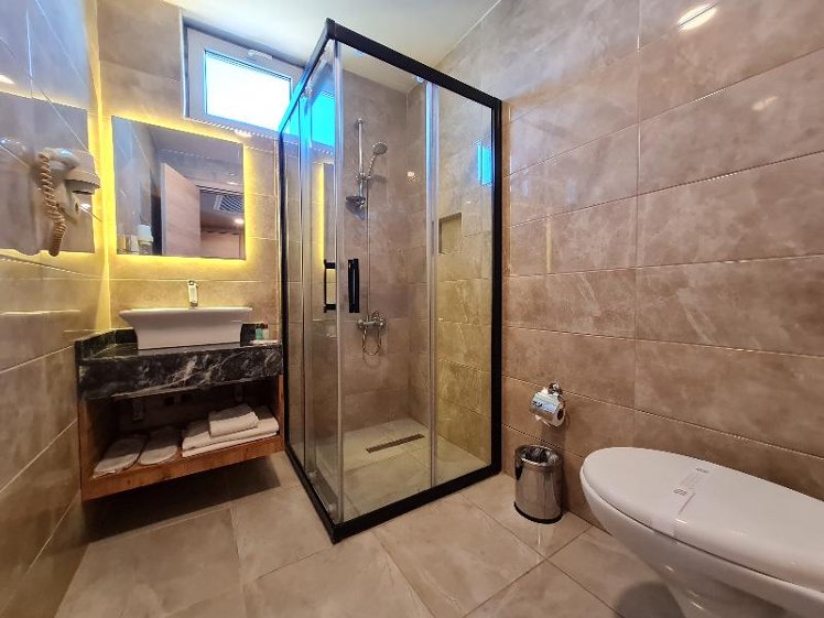 SINGLE STANDARD Room