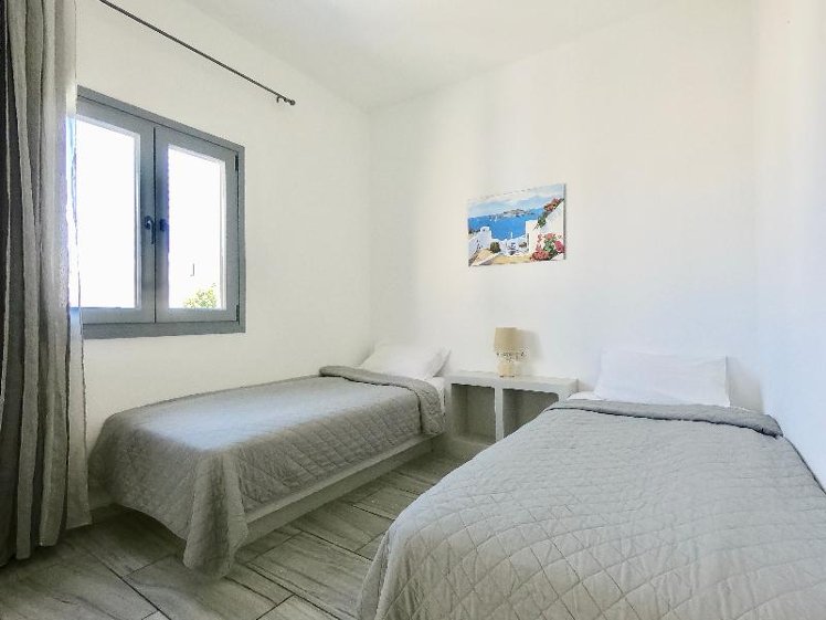 STUDIO DELUXE TWO BEDS Room