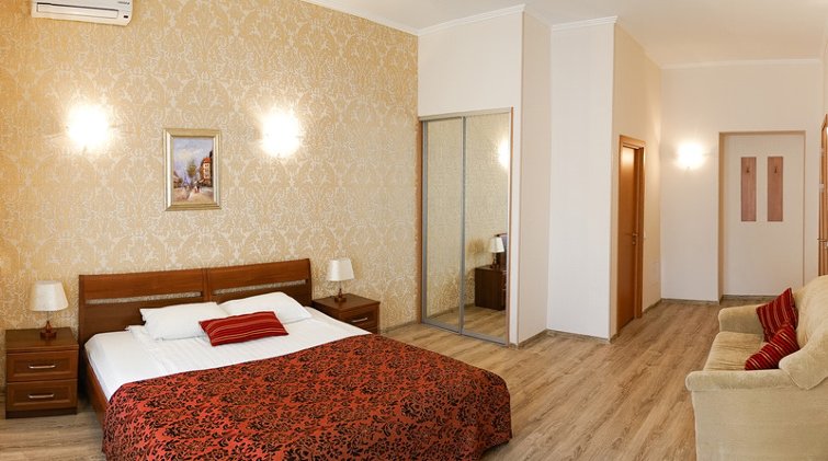 DOUBLE SUPERIOR Room
