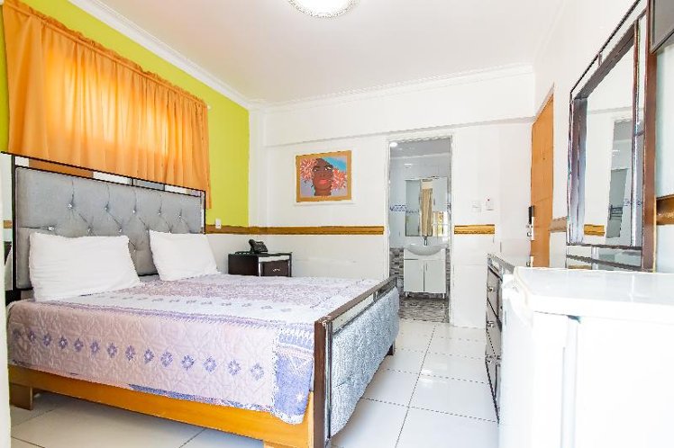 SINGLE STANDARD Room