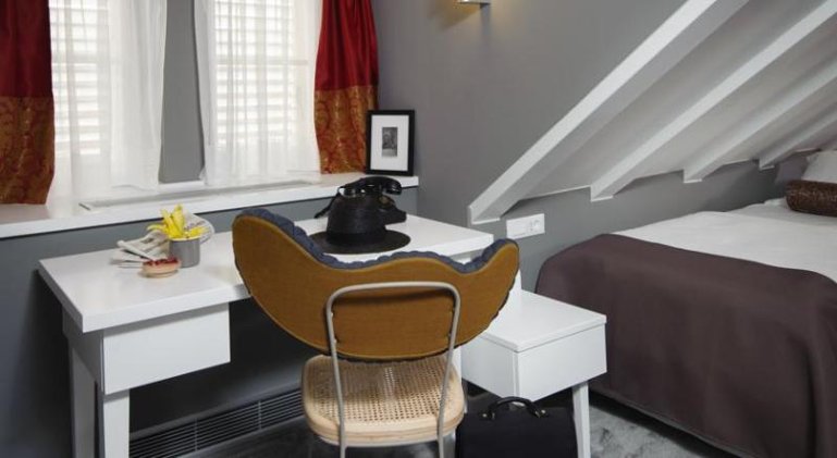 FAMILY ROOM SUPERIOR CITY VIEW Room
