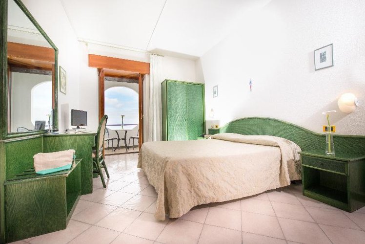 DOUBLE WITH VIEWS Room