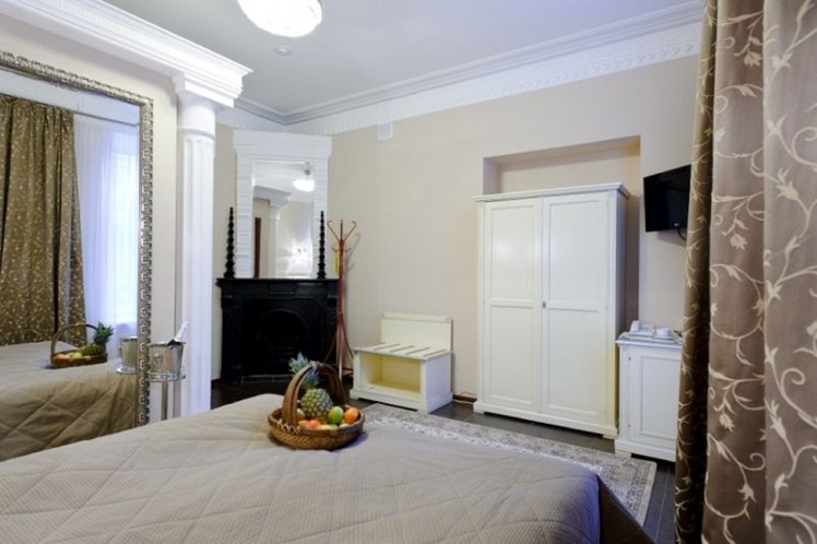 DOUBLE SINGLE USE DELUXE Room