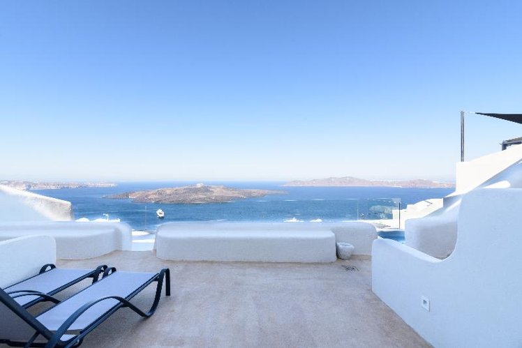 SUITE DELUXE WITH VIEWS Room