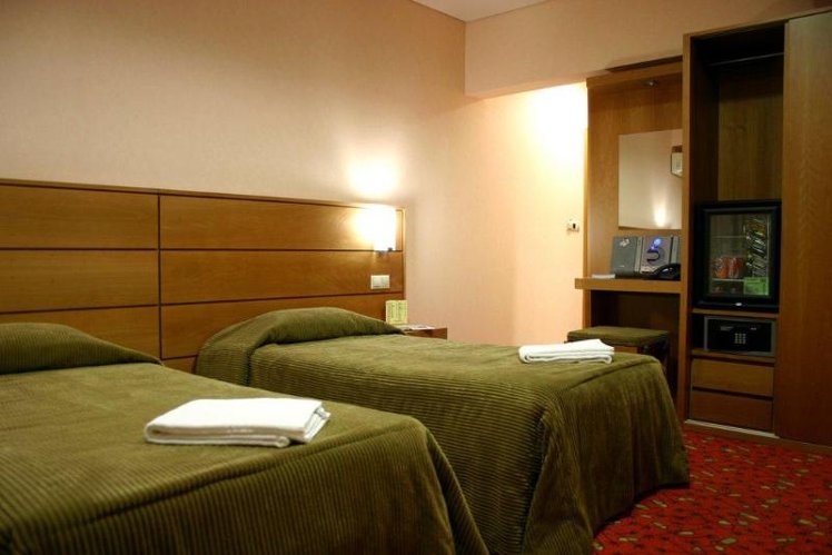 TRIPLE STANDARD Room