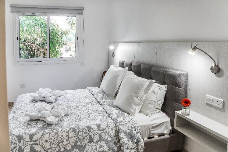 APARTMENT TWO BEDROOMS ONE BATHROOM Room