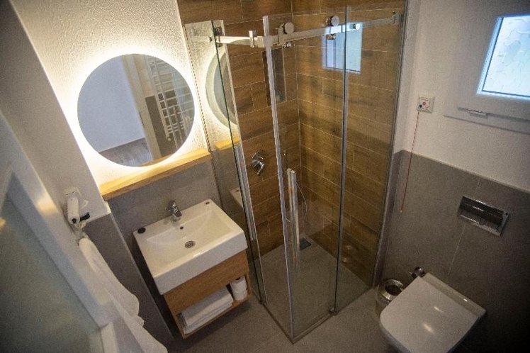 TRIPLE STANDARD Room