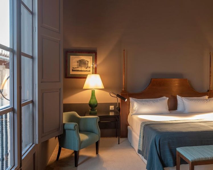 JUNIOR SUITE STANDARD Room