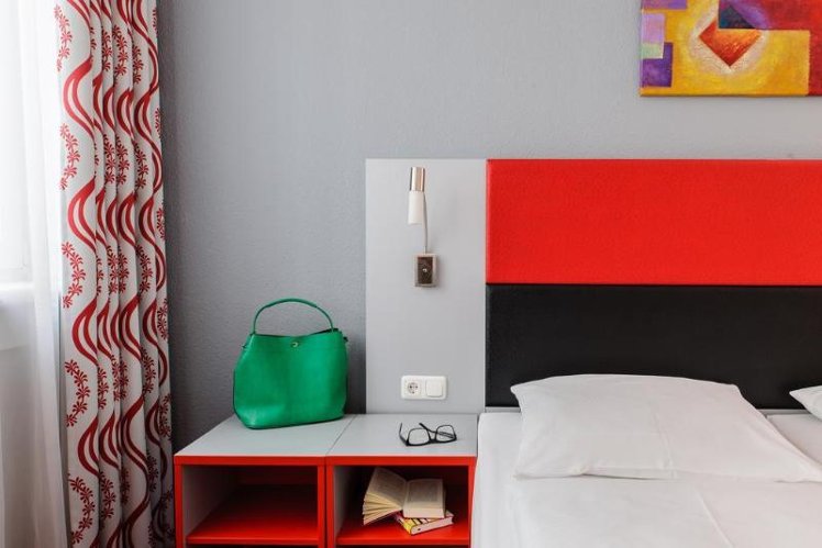 SINGLE STANDARD Room