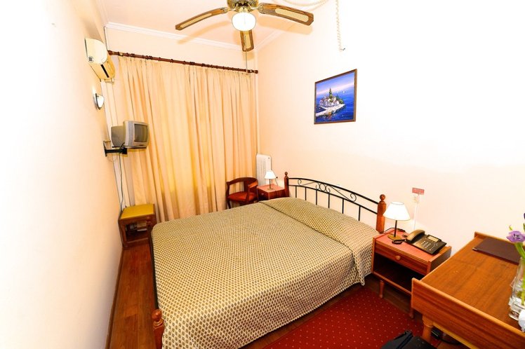 SINGLE STANDARD Room