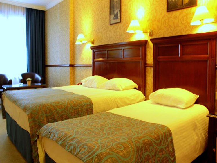 TRIPLE STANDARD Room