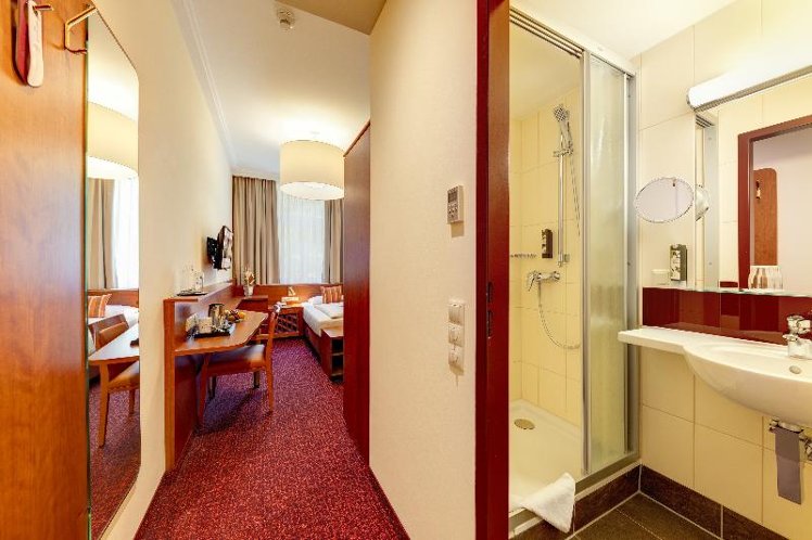 SINGLE STANDARD Room
