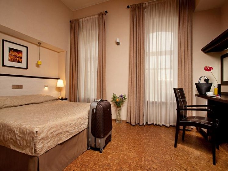 DOUBLE SINGLE USE CLASSIC Room