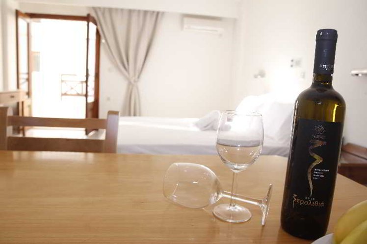 Athina Inn