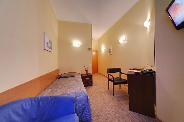 SINGLE STANDARD Room